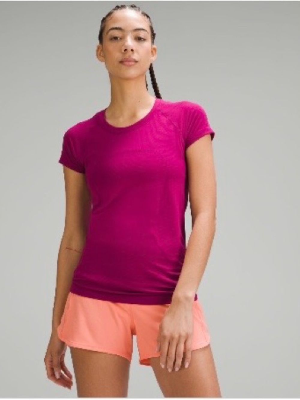 Lululenon Swiftly Tech Short-Sleeve
Shirt 2.0 Magenta Purple Size 2